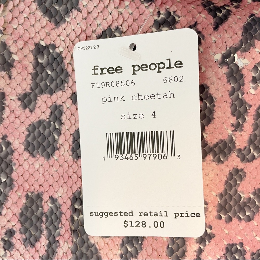 NWT FREE PEOPLE Cheetah print sequin mini skirt - Picture 10 of 14
